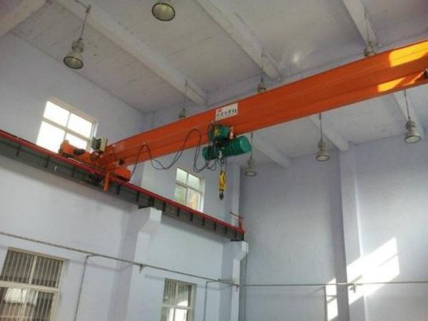维扬区吊车电话_吊车出租需要考虑哪些注意事项?